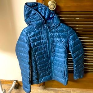 UNI QLO ultra light down jacket small